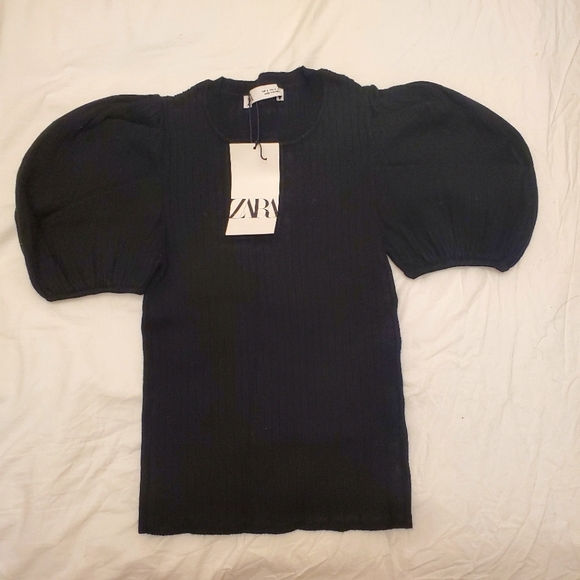 Zara puff sleeves top small - Picture 2 of 3